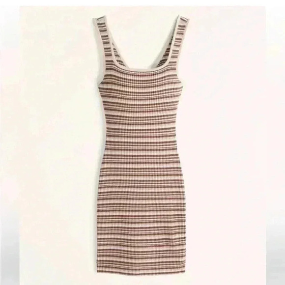 Abercrombie & Fitch Dresses & Skirts - Abercrombie & fitch knitted twist back midi dress XS